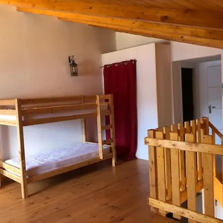 Chalet Chalet Au Bord Du Lac De *